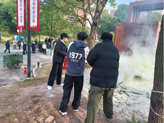 提意识 强技能 护平安——学院2025年消防宣传月活动全面启动